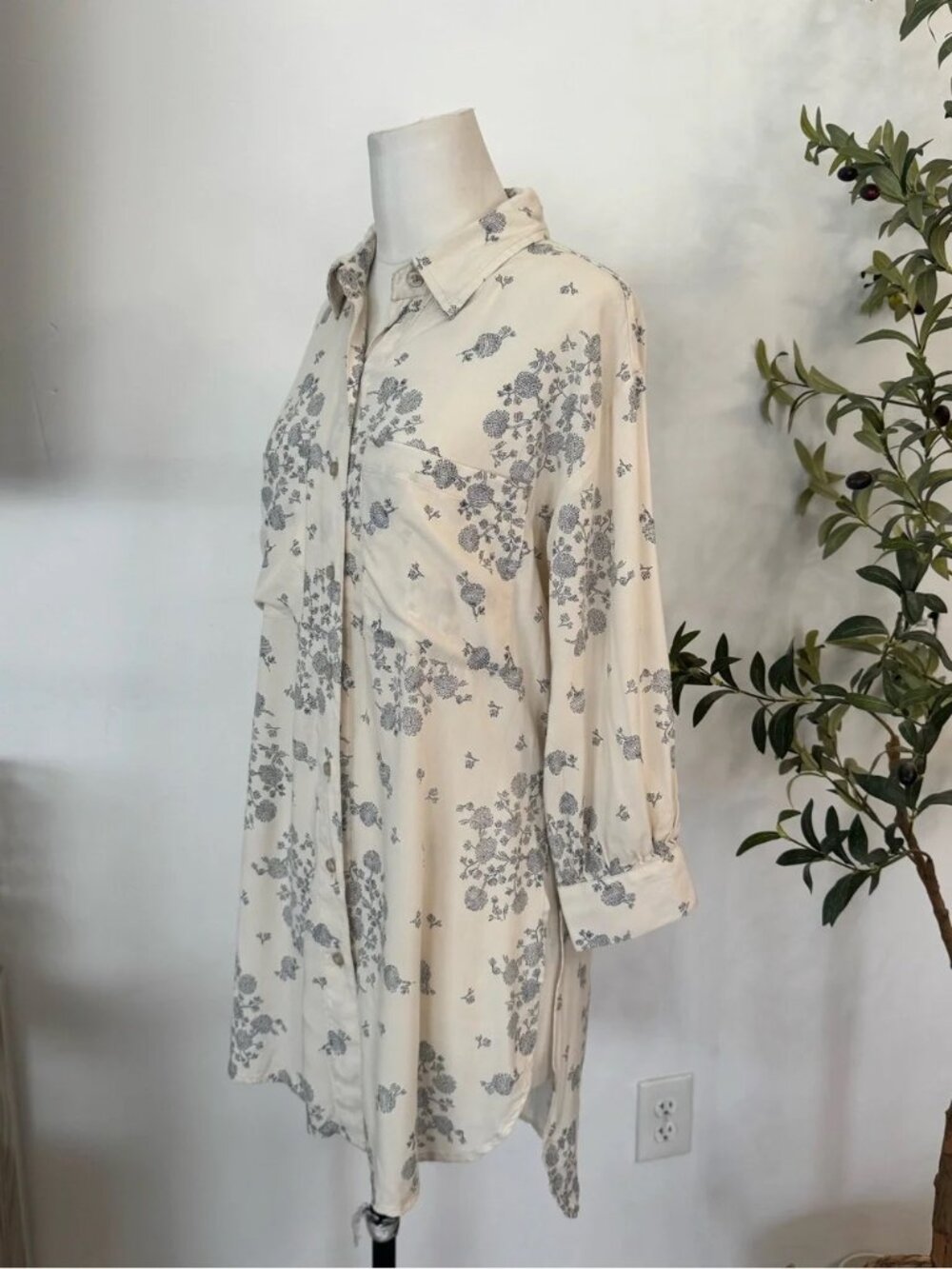 ARKO Size S Ivory Blue Floral Button Front Shirt Dress Boho Rayon Tunic - Picture 6 of 6